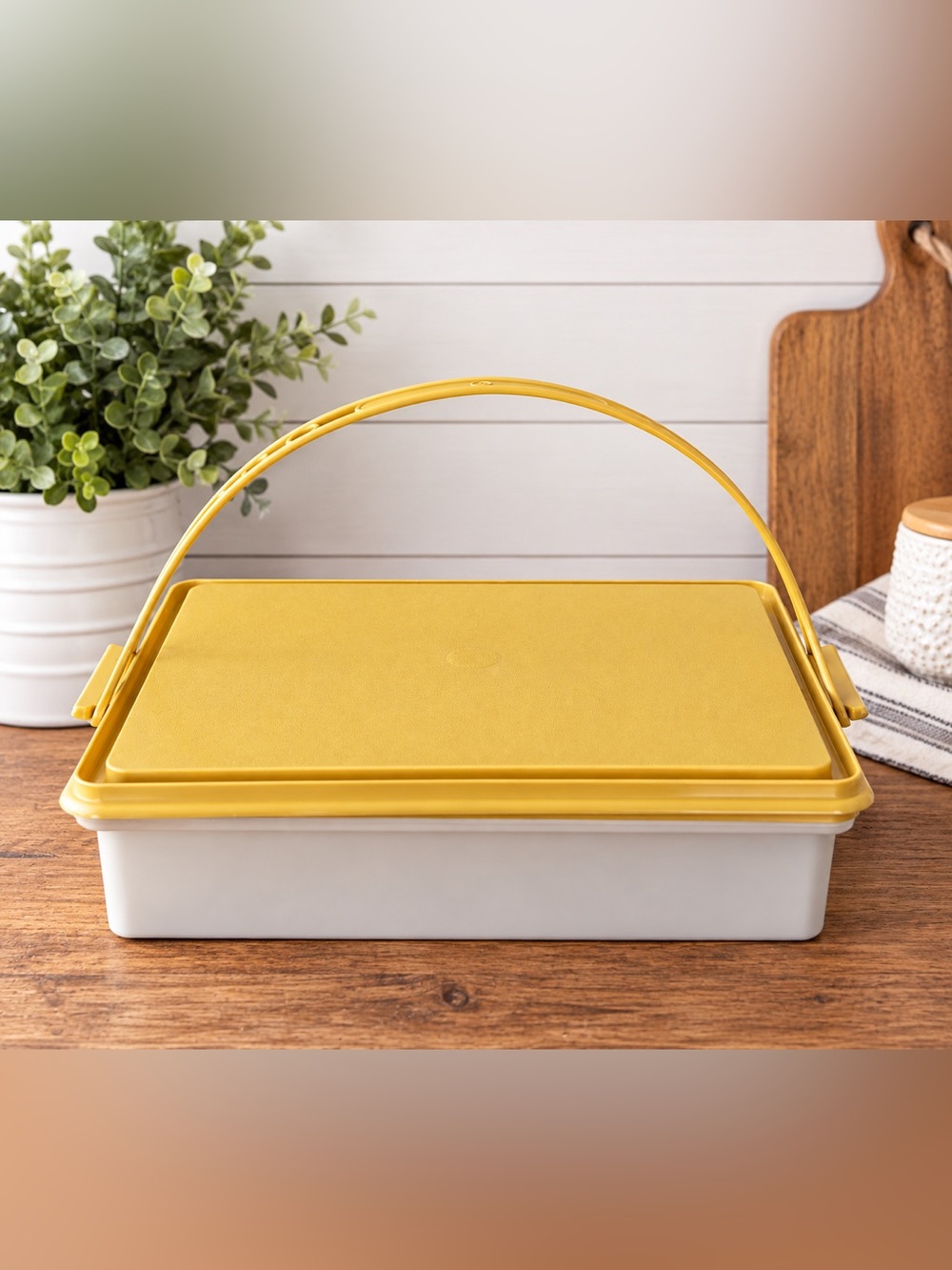 Vintage Tupperware Harvest Gold 3-Piece Rectangle Sheet Cake Carrier with Handle